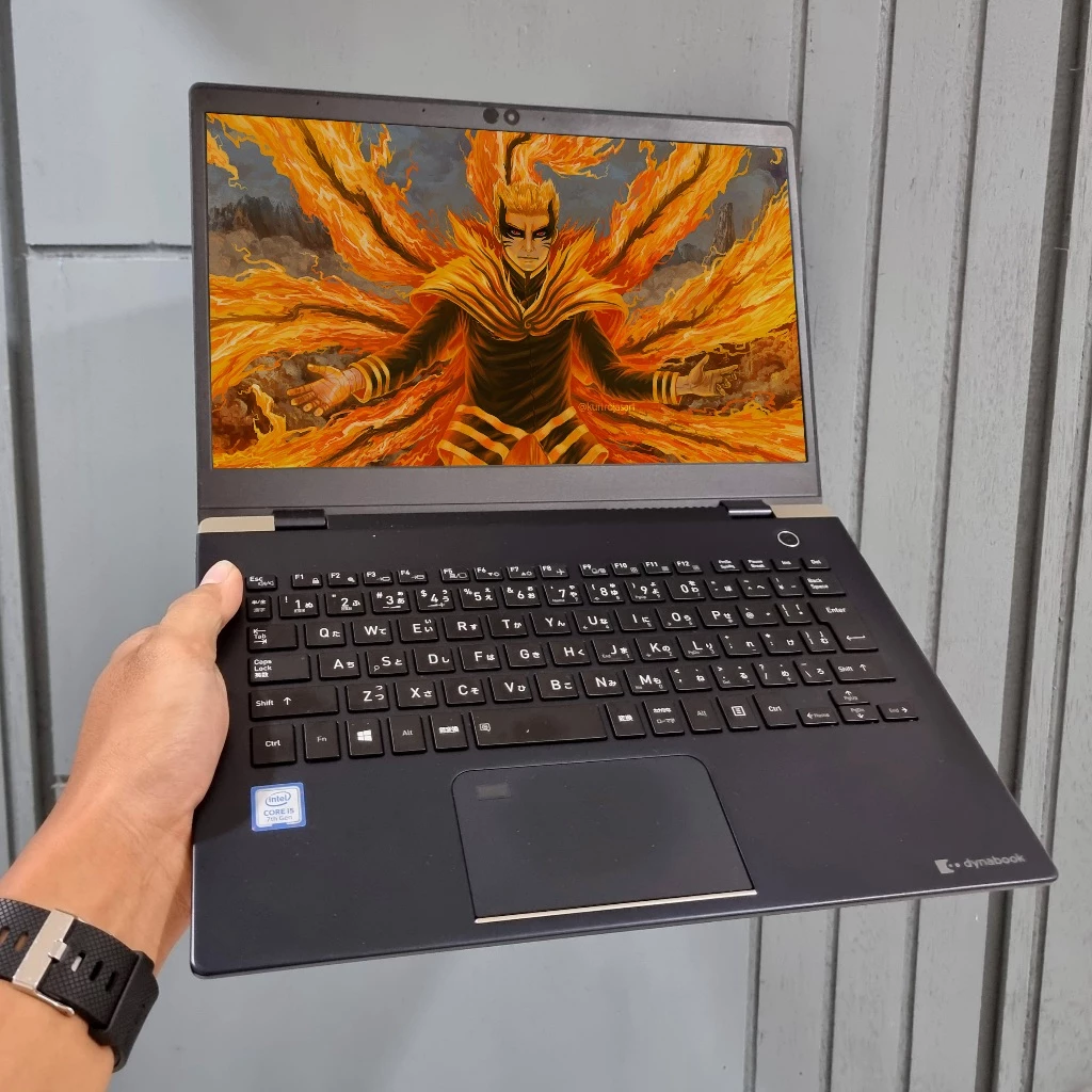 Laptop Slims Toshiba G83